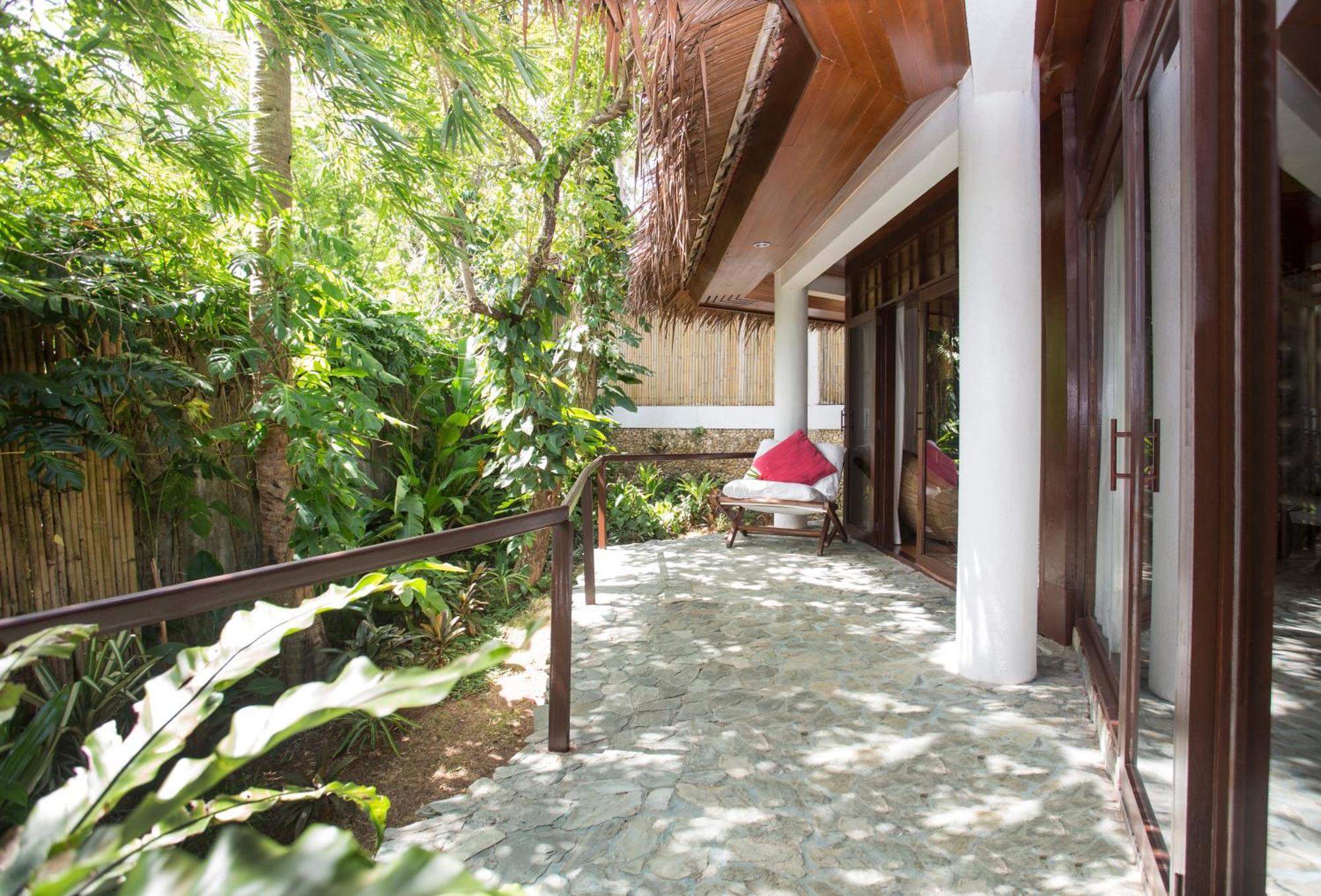 Mandala Spa & Resort Villas Manoc-Manoc Oda fotoğraf